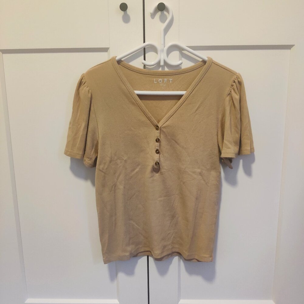 *LIKE NEW* LOFT Ribbed Cotton Flutter Sleeve V-Neck Henley Size Large